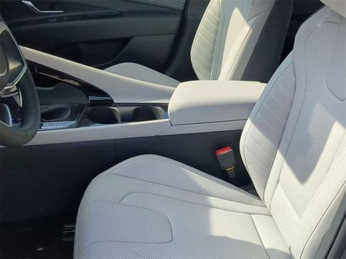 New 2026 Hyundai Elantra Limited w/ Cargo Package image 17