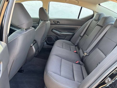 Used 2025 Nissan Altima 2.5 SV FWD image 25