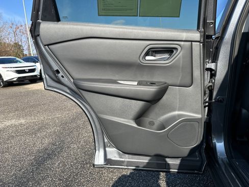 Used 2026 Nissan Rogue SV image 22