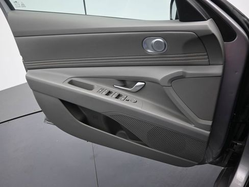 Used 2025 Hyundai Elantra SEL FWD image 29
