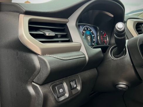 Used 2019 GMC Acadia Denali w/ Technology Package image 43