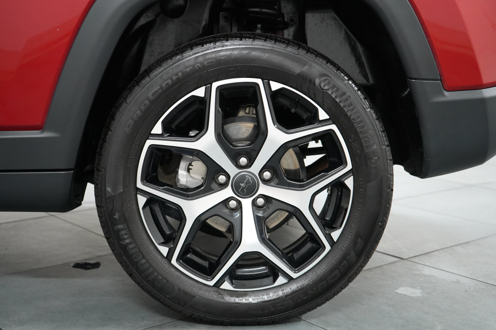 Certified 2025 Jeep Compass Limited AWD/4WD image 34
