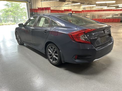 Used 2019 Honda Civic EX-L image 9