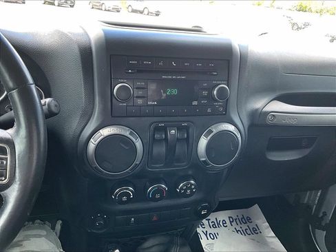 Used 2013 Jeep Wrangler Sport AWD/4WD image 29