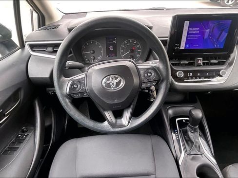 Used 2024 Toyota Corolla LE image 6