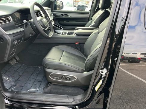 New 2026 Jeep Grand Wagoneer Limited image 13