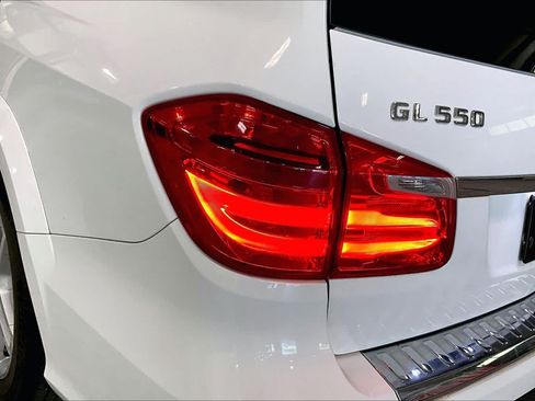 Used 2016 Mercedes-Benz GL 550 4MATIC image 28