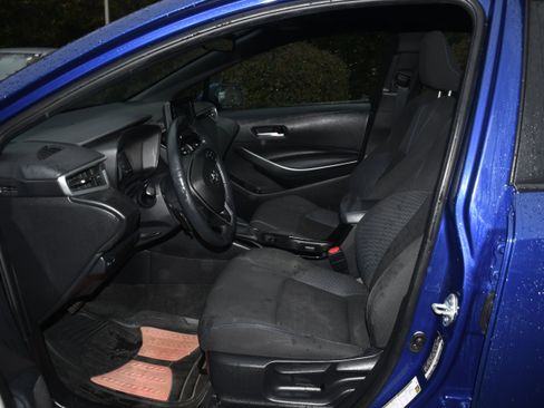 Used 2022 Toyota Corolla SE w/ SE Premium Package image 7