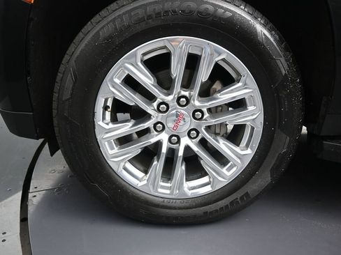 Used 2023 GMC Yukon XL SLT w/ SLT Premium Package RWD image 11