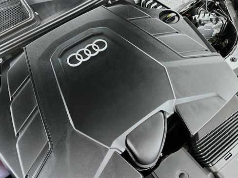 Used 2025 Audi Q7 3.0T Prestige w/ Prestige Package AWD/4WD image 36