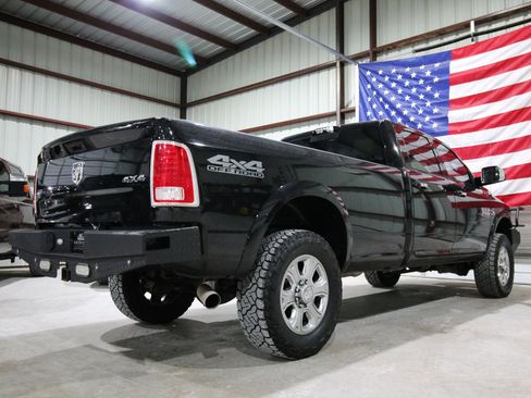 Used 2017 RAM 2500 Laramie w/ Convenience Group image 12