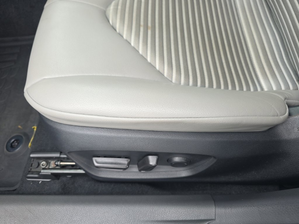 Certified 2024 Toyota Camry SE FWD image 15