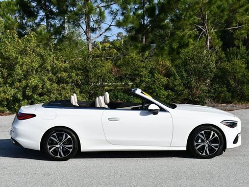 Used 2025 Mercedes-Benz CLE 300 4MATIC Cabriolet image 44