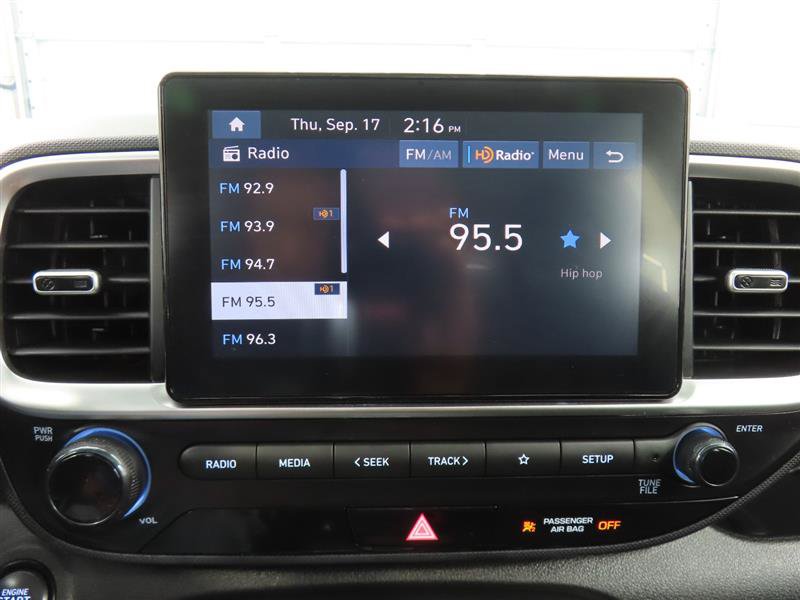 Used 2025 Hyundai Venue SEL FWD image 22