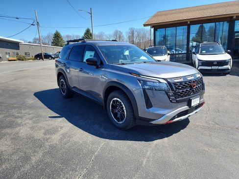 New 2026 Nissan Pathfinder Rock Creek image 1