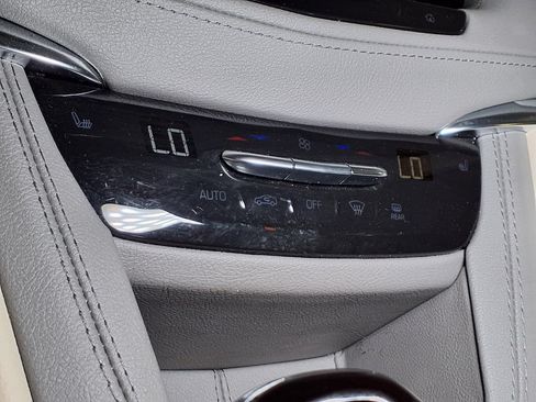 Certified 2023 Cadillac XT5 Premium Luxury FWD image 5