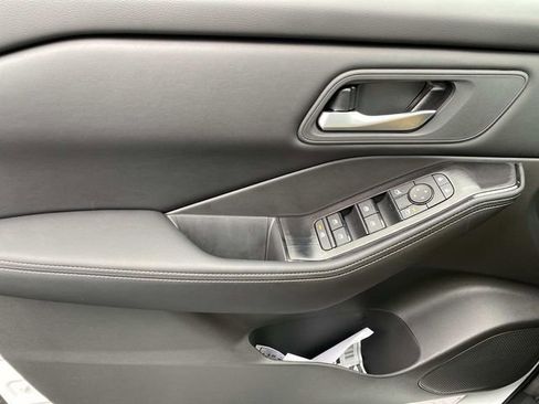 New 2026 Nissan Rogue SV w/ Cold Weather Package AWD/4WD image 15