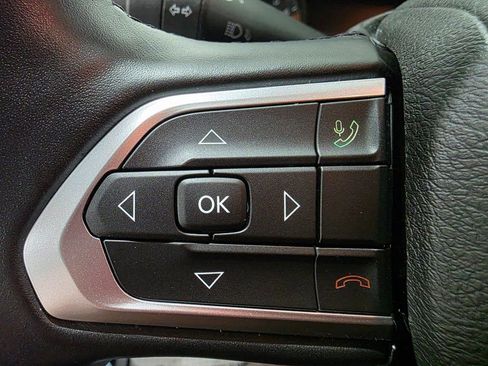 Used 2022 Jeep Compass Latitude image 5