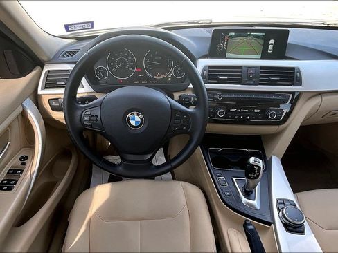 Used 2016 BMW 320i Sedan RWD image 6