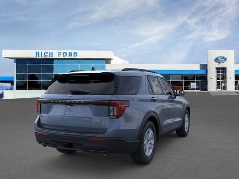New 2026 Ford Explorer Active RWD image 11