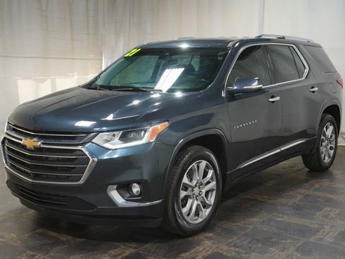 Used 2021 Chevrolet Traverse Premier image 2