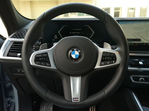 Used 2026 BMW X6 xDrive40i AWD/4WD image 6