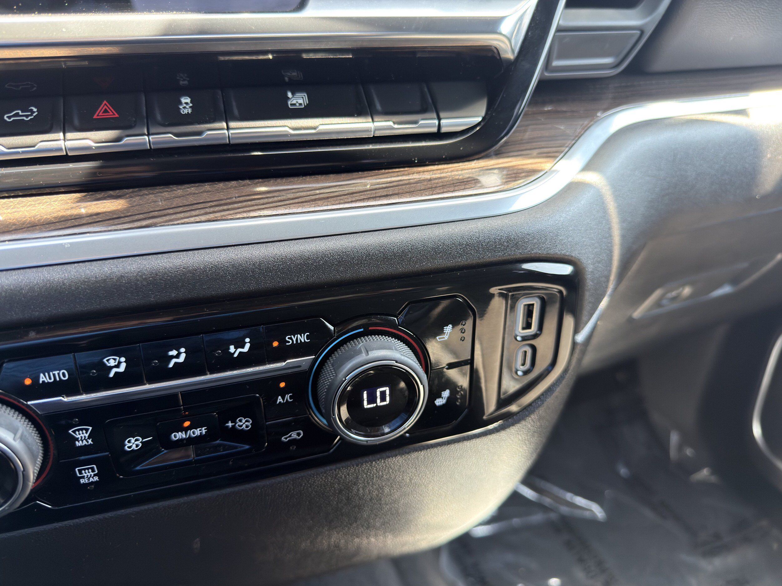 Used 2026 Chevrolet Silverado 1500 RST RWD image 40
