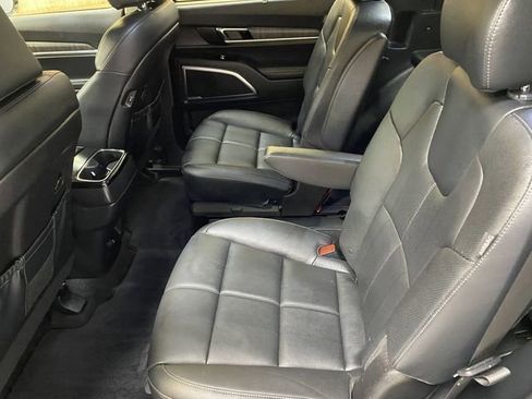 Used 2024 Kia Telluride SX w/ Towing Package image 23