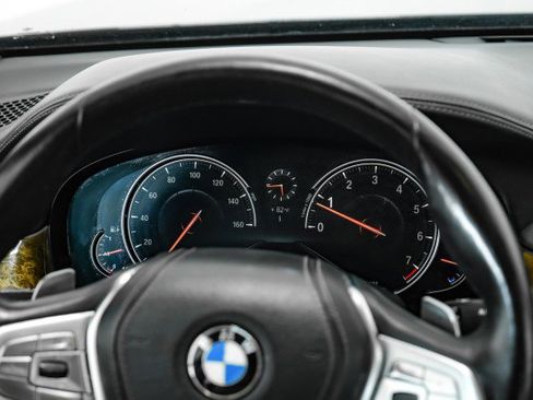 Used 2017 BMW 740i xDrive image 16