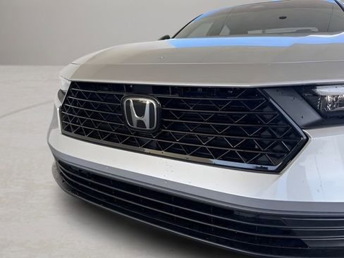 Used 2025 Honda Accord Sport image 2