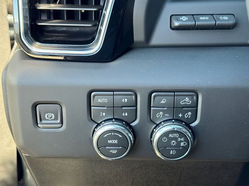 New 2026 GMC Sierra 2500 Denali w/ Denali Reserve Package image 28