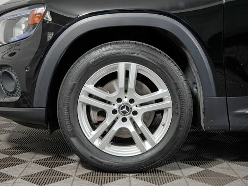 Certified 2023 Mercedes-Benz GLB 250 4MATIC image 29