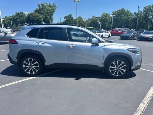 Used 2023 Toyota Corolla Cross XLE w/ Convenience Package AWD/4WD image 2