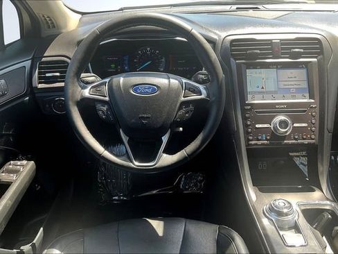 Certified 2019 Ford Fusion Energi Titanium image 5