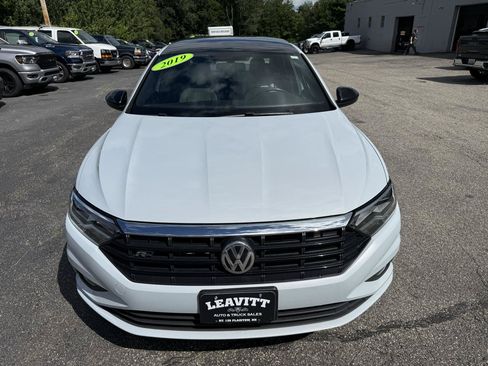 Used 2019 Volkswagen Jetta R-Line FWD image 4
