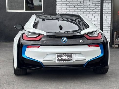 Used 2019 BMW i8 Coupe AWD/4WD image 20