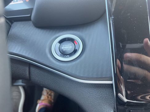 New 2025 Jeep Grand Cherokee Altitude image 32