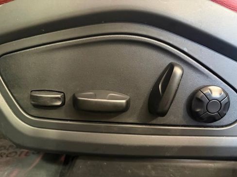 Used 2022 Audi e-tron GT Premium Plus w/ Performance Package image 17