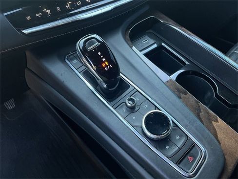 Used 2022 Cadillac Escalade Premium Luxury Platinum image 23