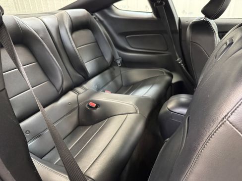 Used 2015 Ford Mustang Premium image 21