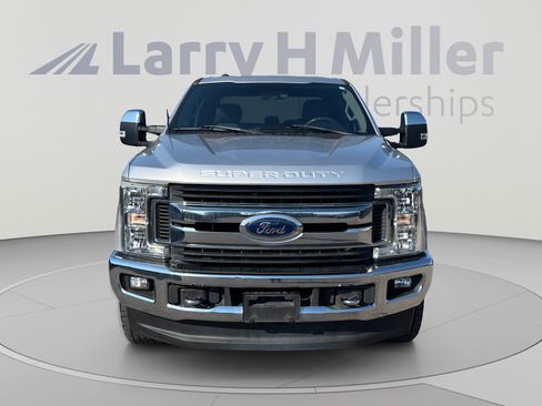 Used 2018 Ford F250 XLT w/ XLT Premium Package AWD/4WD image 8