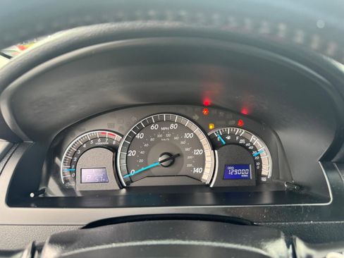 Used 2014 Toyota Camry SE FWD image 17