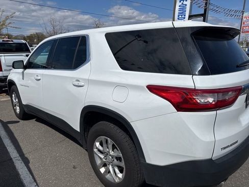 Used 2018 Chevrolet Traverse LS image 3
