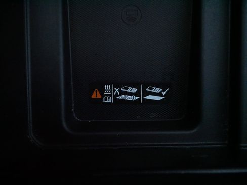 Used 2021 GMC Sierra 1500 SLT w/ SLT Convenience Package image 27