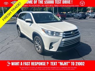 Used 2019 Toyota Highlander XLE FWD video 1