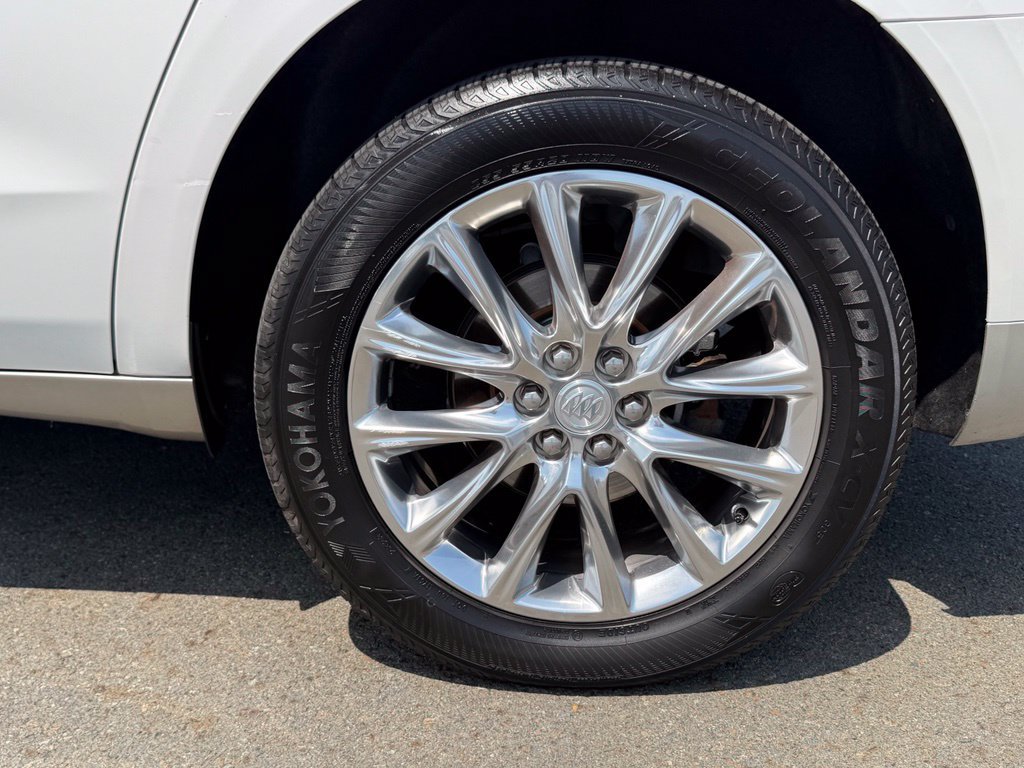 Used 2021 Buick Enclave Premium w/ Sun and Sites Package AWD/4WD image 10