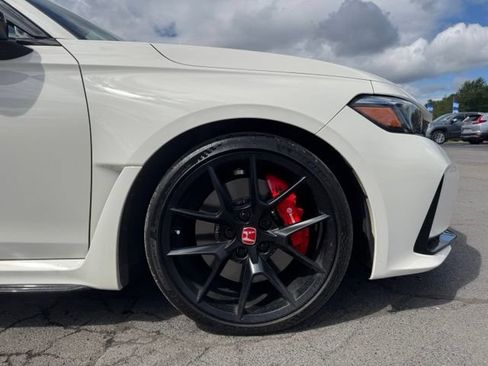 Used 2025 Honda Civic Type R image 11