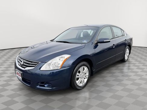 Used 2010 Nissan Altima 2.5 SL w/ SL Pkg image 1