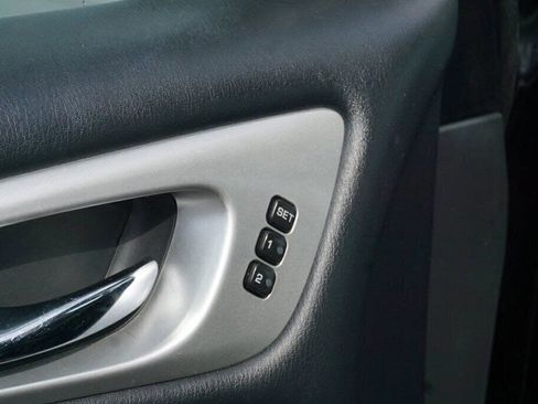 Used 2020 Nissan Pathfinder Platinum image 35