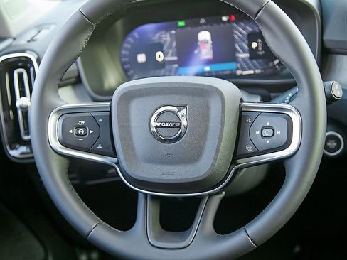 New 2026 Volvo XC40 B5 Ultra w/ Protection Package Premier image 26